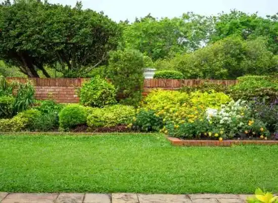 landscaping services Pewee Valley